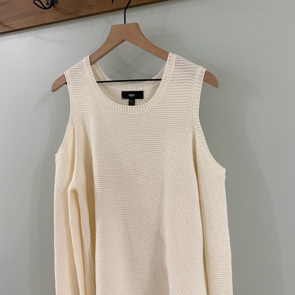 Mossimo Cold Shoulder Sweater Size XL - Picture 4 of 8